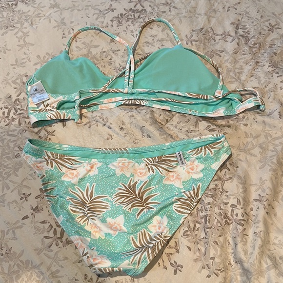 NEW NEVER WORN SUN DIEGO BIKINI SET SIZE SMALL TOP AND BOTTOM - Picture 2 of 4